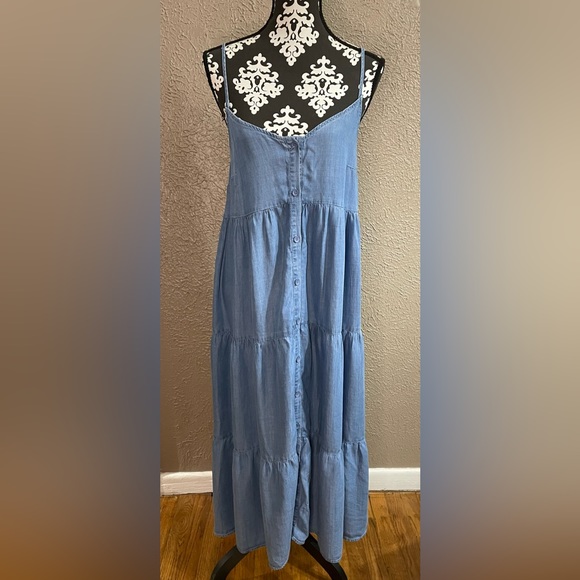 Le Lis Maxi Denim dress - Picture 1 of 10